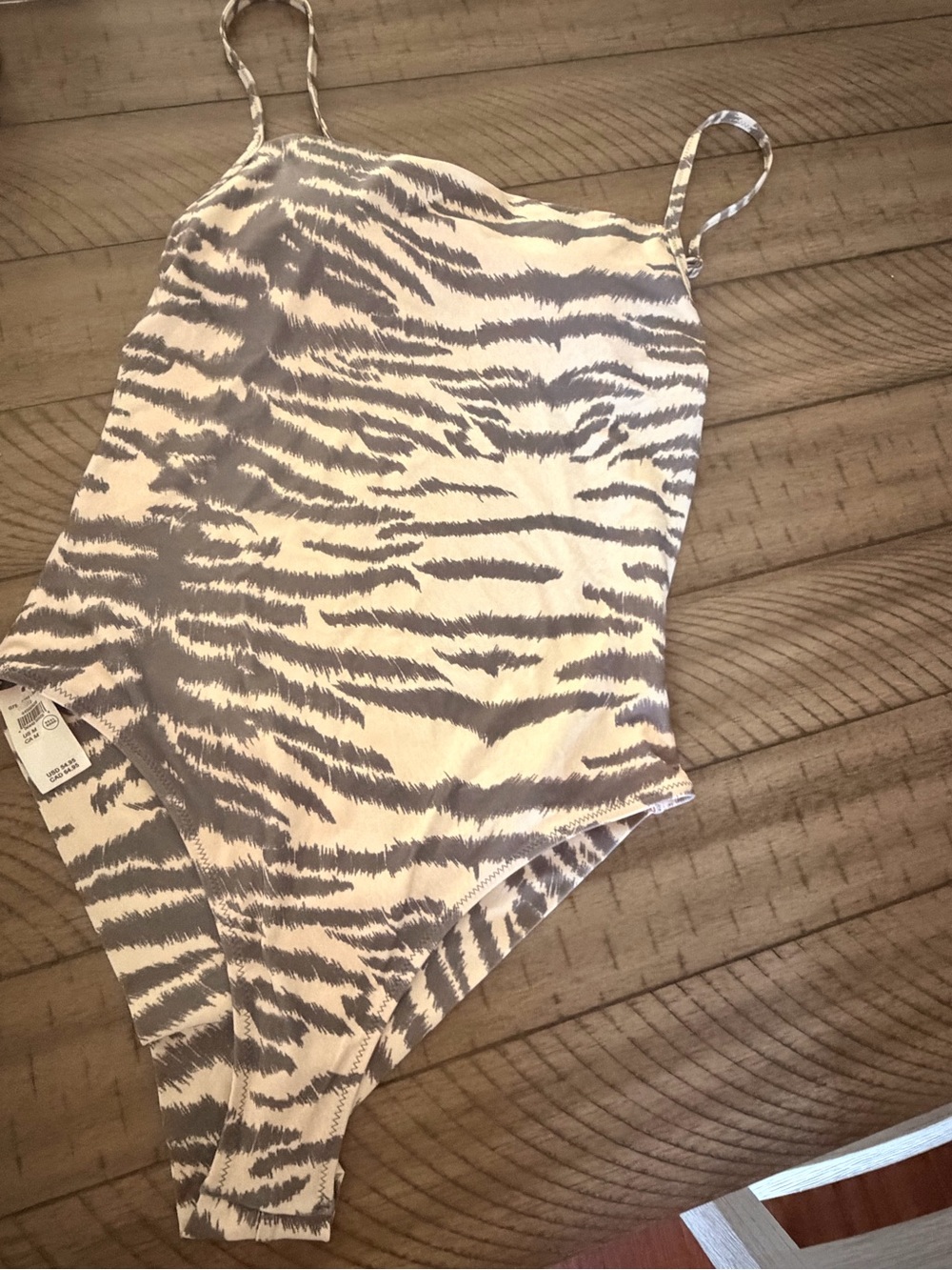 [Aerie] NWT Happy Cheeks One
Piece Swimsuit - Picture 8 of 10